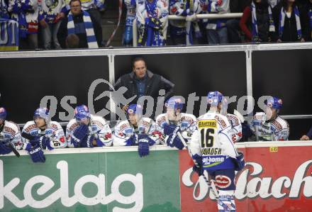EBEL.  Eishockey Bundesliga. VSV gegen EHC Linz. Spielerbank, Trainer Larry Huras (VSV). Villach, am 21.9.2008.
Foto: Kuess

---
pressefotos, pressefotografie, kuess, qs, qspictures, sport, bild, bilder, bilddatenbank