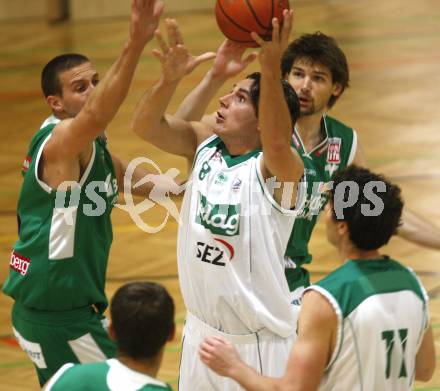 Basketball. Bundesliga. Testspiel. Woertherseepiraten gegen Kapfenberg. Andreas Kuttnig (Piraten). Klagenfurt, 20.9.2008.
Foto: Kuess

---
pressefotos, pressefotografie, kuess, qs, qspictures, sport, bild, bilder, bilddatenbank