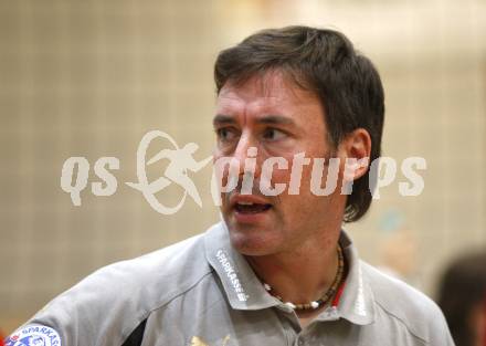 Volleyball. MEVZA. Bundesliga. ATSC Wildcats gegen VK Doprastav Bratislava (SVK). Trainer Helmut Voggenberger (Wildcats). Klagenfurt, 26.9.2008
Foto: Kuess

---
pressefotos, pressefotografie, kuess, qs, qspictures, sport, bild, bilder, bilddatenbank