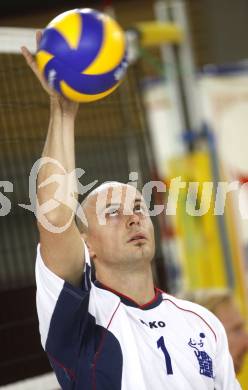 Volleyball Bundesliga. VBK Woerthersee Loewen Klagenfurt gegen UVC Wesser Graz. Zhivko Kolev (VBK) Klagenfurt, 27.9.2008
Copyright Kuess

---
pressefotos, pressefotografie, kuess, qs, qspictures, sport, bild, bilder, bilddatenbank