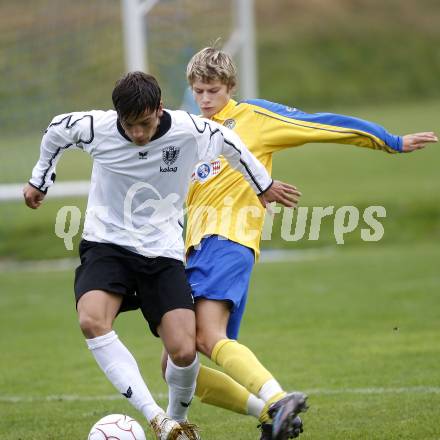 Fussball. Kaerntner Liga. SK Austria Kelag Kärnten 1b gegen FC-WR Nussdorf/Debant A. Ozegovic Elvis (Austria Kaernten), Steiner Lukas (Nussdorf). Klagenfurt, 27.9.2008. 
Copyright Kuess

---
pressefotos, pressefotografie, kuess, qs, qspictures, sport, bild, bilder, bilddatenbank