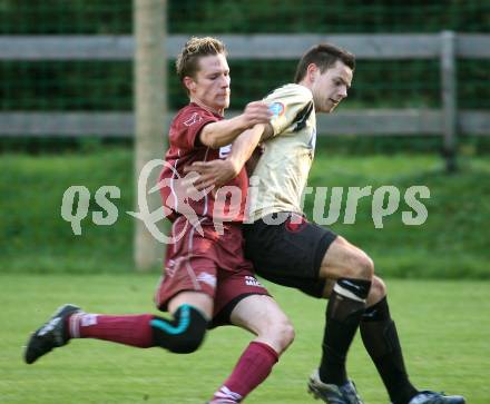 Fussball. Unterliga Ost. DSG Sele/Zell gegen Globasnitz. Trivic Pozun Klemen (Zell), Ivo Mueller (Globasnitz). Zell, 28.9.2008.
Foto: Kuess Nadja
---
pressefotos, pressefotografie, kuess, qs, qspictures, sport, bild, bilder, bilddatenbank