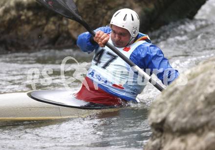 Kaerntner Landesmeisterschaften Wildwasser. Kajak. Norbert Sattler (KV klagenfurt, AUT). Silbermedaillengewiiner bei der Sommerolympiade 1972. Klagenfurt - Gurkerbruecke, 28.9.2008.
Foto: Kuess


---
pressefotos, pressefotografie, kuess, qs, qspictures, sport, bild, bilder, bilddatenbank