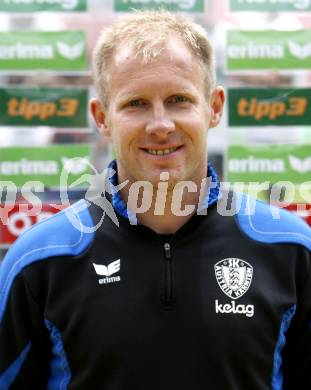 Fussball Bundesliga. Fussball Akademie SK Austria Kaernten U17. BNZ. Bundesnachwuchszentrum. Trainer Romas Stary. Klagenfurt, am 16.9.2008.
Foto: Kuess 
---
pressefotos, pressefotografie, kuess, qs, qspictures, sport, bild, bilder, bilddatenbank