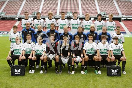Fussball Bundesliga. Fussballakademie SK Austria Kaernten U17. Sitzend von links: Rupert Kamnig, Christoph Reichmann, Kevin Winkler, Wolfgang Karner, Manuel Kopeinig, Philip Bruncic, Irnes Glavas, Mario Egger, Philip Kofler. Stehend 2. Reihe von links: Manuel Egger, Tormanntrainer Anton Woschitz, Masseur Peter Krenz, Reha-Trainer Guenter Stoxreiter, Trainer Roman Stary, Individualtrainer Karl Sommerauer, Individualtrainer Sabine Gruber, Co-Trainer Josef Thuller, Patrick Povoden. Stehend 3. Reihe von links: Marco Pegrin, Matthias Wrienz, Stefan Kalt, Dino Cavkic, Martin Tschernuth, Jakob Gruber, Thomas Partei, Aner Mandzic. Klagenfurt, am 16.9.2008.
Foto: Kuess   
---
pressefotos, pressefotografie, kuess, qs, qspictures, sport, bild, bilder, bilddatenbank