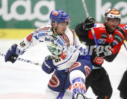 EBEL.  Eishockey Bundesliga. EC Pasut VSV gegen HC TWK Innsbruck. Dan Cavanaugh (VSV), Rich Brennan(Innsbruck). Villach, am 30.9.2008.
Foto: Kuess

---
pressefotos, pressefotografie, kuess, qs, qspictures, sport, bild, bilder, bilddatenbank