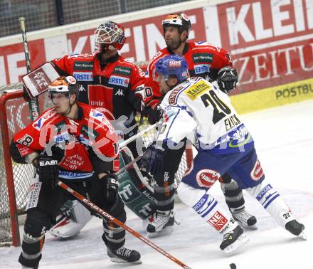 EBEL.  Eishockey Bundesliga. EC Pasut VSV gegen HC TWK Innsbruck. Mickey Elick (VSV),  Martin Pewal, Seamus Kotyk, Herbert Hohenberger (Innsbruck). Villach, am 30.9.2008.
Foto: Kuess

---
pressefotos, pressefotografie, kuess, qs, qspictures, sport, bild, bilder, bilddatenbank