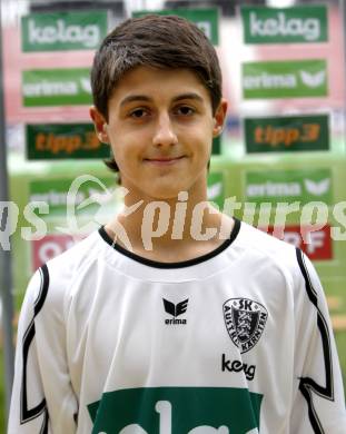 Fussball Bundesliga. Fussballakademie SK Austria Kaernten U16. BNZ. Bundesnachwuchszentrum. Groinig Christian. Klagenfurt, am 16.9.2008.
Foto: Kuess
---
pressefotos, pressefotografie, kuess, qs, qspictures, sport, bild, bilder, bilddatenbank