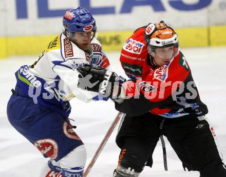 EBEL.  Eishockey Bundesliga. EC Pasut VSV gegen HC TWK Innsbruck. Andreas Kristler (VSV), Martin Pewal  (Innsbruck). Villach, am 30.9.2008.
Foto: Kuess

---
pressefotos, pressefotografie, kuess, qs, qspictures, sport, bild, bilder, bilddatenbank