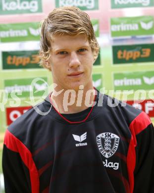 Fussball Bundesliga. Fussball Akademie SK Austria Kaernten U17. BNZ. Bundesnachwuchszentrum. Philip Bruncic. Klagenfurt, am 16.9.2008.
Foto: Kuess 
---
pressefotos, pressefotografie, kuess, qs, qspictures, sport, bild, bilder, bilddatenbank