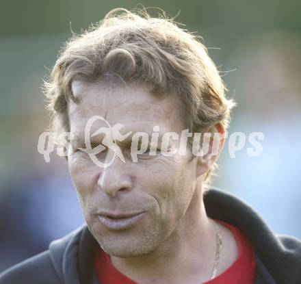 Fussball. Tipp3-Bundesliga. Unterliga Ost. Ludmannsdorf gegen Ruden. Trainer Franz Polanz (Ruden). Ludmannsdorf, am 28.9.2008. 
Foto: Kuess

---
pressefotos, pressefotografie, kuess, qs, qspictures, sport, bild, bilder, bilddatenbank