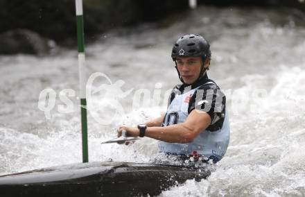 Kaerntner Landesmeisterschaften Wildwasser. Kajak. Christopher Kremslehner (UKK Wien, AUT). Klagenfurt - Gurkerbruecke, 28.9.2008.
Foto: Kuess


---
pressefotos, pressefotografie, kuess, qs, qspictures, sport, bild, bilder, bilddatenbank