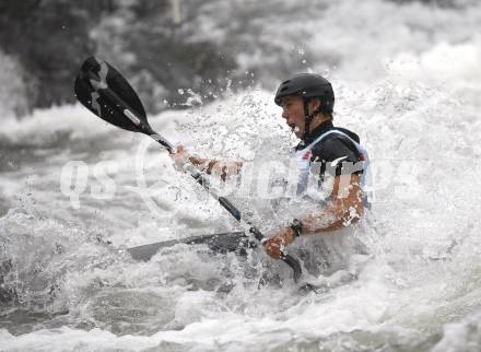 Kaerntner Landesmeisterschaften Wildwasser. Kajak. Christopher Kremslehner (UKK Wien, AUT). Klagenfurt - Gurkerbruecke, 28.9.2008.
Foto: Kuess


---
pressefotos, pressefotografie, kuess, qs, qspictures, sport, bild, bilder, bilddatenbank