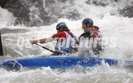 Kaerntner Landesmeisterschaften Wildwasser. Kajak. Matthias Schmid, Gerhard Schmid (AUT). Klagenfurt - Gurkerbruecke, 28.9.2008.
Foto: Kuess


---
pressefotos, pressefotografie, kuess, qs, qspictures, sport, bild, bilder, bilddatenbank
