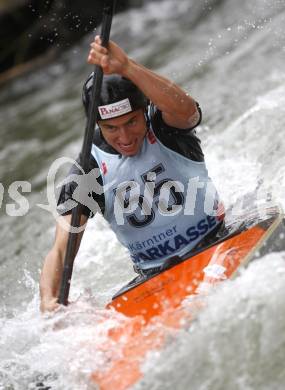 Kaerntner Landesmeisterschaften Wildwasser. Kajak. Manuel Filzwieser (AUT). Klagenfurt - Gurkerbruecke, 28.9.2008.
Foto: Kuess


---
pressefotos, pressefotografie, kuess, qs, qspictures, sport, bild, bilder, bilddatenbank