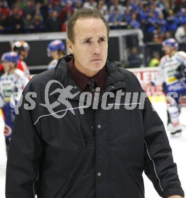 EBEL.  Eishockey Bundesliga. EC Pasut VSV gegen HC TWK Innsbruck. Trainer Larry Huras (VSV). Villach, am 30.9.2008.
Foto: Kuess

---
pressefotos, pressefotografie, kuess, qs, qspictures, sport, bild, bilder, bilddatenbank