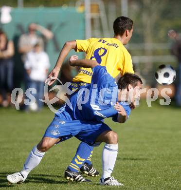 Fussball. Kaerntner Liga. Sittersdorf gegen VSV. Hadzisulejmanovic Admir (Sittersdorf), Weissenberger Philipp (VSV). Sittersdorf, 12.10.2008.
Foto: Kuess
---
pressefotos, pressefotografie, kuess, qs, qspictures, sport, bild, bilder, bilddatenbank