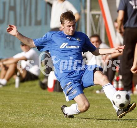 Fussball. Kaerntner Liga. Sittersdorf gegen VSV. Stresch Stefan (VSV). Sittersdorf, 12.10.2008.
Foto: Kuess
---
pressefotos, pressefotografie, kuess, qs, qspictures, sport, bild, bilder, bilddatenbank