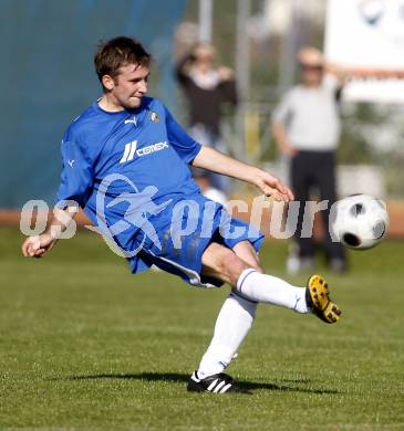 Fussball. Kaerntner Liga. Sittersdorf gegen VSV. Stresch Stefan (VSV). Sittersdorf, 12.10.2008.
Foto: Kuess
---
pressefotos, pressefotografie, kuess, qs, qspictures, sport, bild, bilder, bilddatenbank