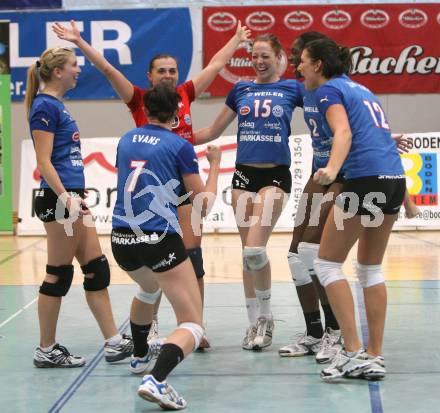 Volleyball MEVZA. ATSC Wildcats gegen Bratislava. Jubel (Wildcats). Klagenfurt, am 11.10.2008.
Foto: Nadja Kuess
---
pressefotos, pressefotografie, kuess, qs, qspictures, sport, bild, bilder, bilddatenbank