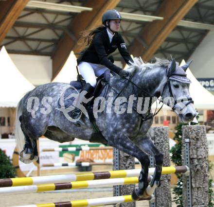 Fest der Pferde. Andrea Skorianz-Jenul auf Clayden (AUT). Klagenfurt, am 18.10.2008.
Foto: Nadja Kuess
---
pressefotos, pressefotografie, kuess, qs, qspictures, sport, bild, bilder, bilddatenbank