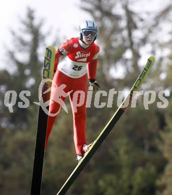 Schispringen. Oesterreichische Meisterschaften 2008. Anna Kienzer. Villach, 18.10.2008
Foto: Kuess

---
pressefotos, pressefotografie, kuess, qs, qspictures, sport, bild, bilder, bilddatenbank