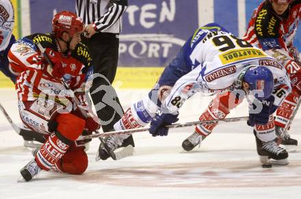 EBEL. Eishockey Bundesliga. EC KAC gegen EC VSV. Warren Norris, (KAC), Jonathan Ferland (VSV). Klagenfurt, am 19.10.2008.
Foto: Kuess

---
pressefotos, pressefotografie, kuess, qs, qspictures, sport, bild, bilder, bilddatenbank