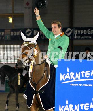 Reiten. Internationales Reit- u. Springturnier. Gerfried Puck (AUT),
Koala Du Prelet. Klagenfurt, 19.10.2008.
Foto: Nadja Kuess

---
pressefotos, pressefotografie, kuess, qs, qspictures, sport, bild, bilder, bilddatenbank