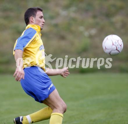 Fussball. Kaerntner Liga. SK Austria Kelag Kaernten 1b gegen FC-WR Nussdorf/Debant A.  Hofer Daniel (Nussdorf). Klagenfurt, 27.9.2008. 
Foto: Kuess
---
pressefotos, pressefotografie, kuess, qs, qspictures, sport, bild, bilder, bilddatenbank