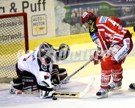EBEL. Eishockey Bundesliga. KAC gegen Jesenice. SCHULLER David(KAC), HOCEVAR Andrej (Jesenice). Klagenfurt, am 21.10.2008.
Foto: Nadja Kuess 

---
pressefotos, pressefotografie, kuess, qs, qspictures, sport, bild, bilder, bilddatenbank