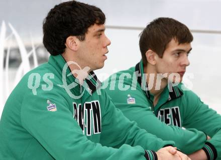 Basketball. Pressekonferenz Woerthersee Piraten. Erik Rhinehart, Rashid Mahalbasic. 
Klagenfurt, 23. 10.2008.
Foto: Kuess 
---
pressefotos, pressefotografie, kuess, qs, qspictures, sport, bild, bilder, bilddatenbank