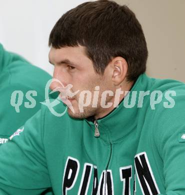 Basketball. Pressekonferenz Woerthersee Piraten. Selmir Husanovic. Klagenfurt, 23. 10.2008.
Foto: Kuess 
---
pressefotos, pressefotografie, kuess, qs, qspictures, sport, bild, bilder, bilddatenbank