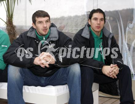 Basketball. Pressekonferenz Woerthersee Piraten. Selmir Husanovic, Andreas Kuttnnig.
Klagenfurt, 23. 10.2008.
Foto: Kuess 
---
pressefotos, pressefotografie, kuess, qs, qspictures, sport, bild, bilder, bilddatenbank