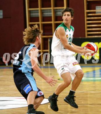 Basketball Bundesliga. Woerthersee Piraten gegen UBC St. Poelten. Sebastian Schaal  (Piraten), David Jandl (St. Poelten).  Klagenfurt, 26.10.2008
Foto: Nadja Kuess

---
pressefotos, pressefotografie, kuess, qs, qspictures, sport, bild, bilder, bilddatenbank