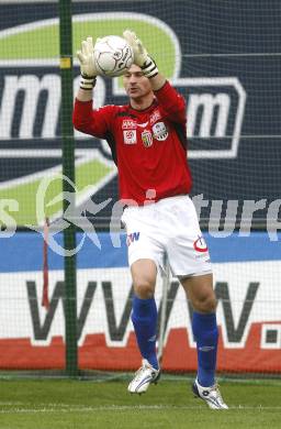 Fussball. Tipp3-Bundesliga. SK Austria Kelag Kaernten gegen LASK. Silvije Cavlina (LASK). Klagenfurt, 26.10.2008
Copyright Kuess

---
pressefotos, pressefotografie, kuess, qs, qspictures, sport, bild, bilder, bilddatenbank