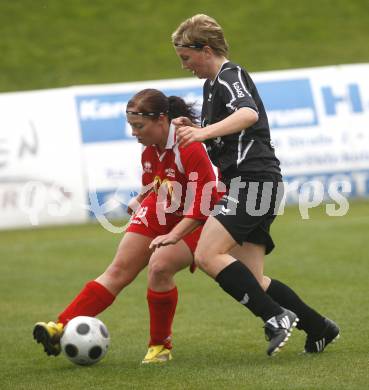 Fussball OEFB Frauenliga. FC St. Veit/Glan gegen ASK Erlaa. Nicole Descovich (St. Veit), Alexandra Purzner (Erlaa). St. Veit, am 25.10.2008.
Foto: Kuess
---
pressefotos, pressefotografie, kuess, qs, qspictures, sport, bild, bilder, bilddatenbank