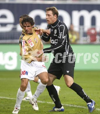 Fussball. Tipp3-Bundesliga. SK Austria Kelag Kaernten gegen LASK. Thiago Maier Santos Schumacher (Kaernten), Michael Baur (LASK). Klagenfurt, 26.10.2008
Copyright Kuess

---
pressefotos, pressefotografie, kuess, qs, qspictures, sport, bild, bilder, bilddatenbank