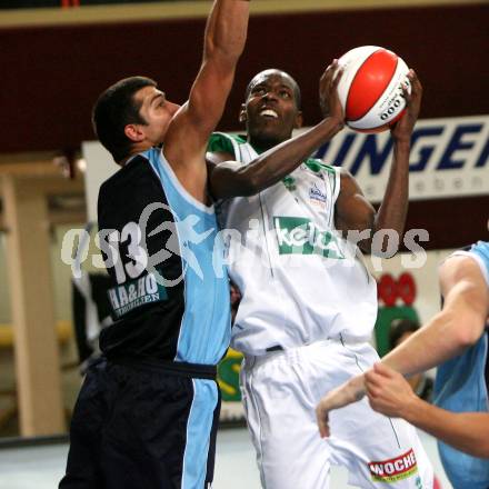 Basketball Bundesliga. Woerthersee Piraten gegen UBC St. Poelten. Brandon Hartley (Piraten), Danilo Sibalic (St. Poelten)..  Klagenfurt, 26.10.2008
Foto: Nadja Kuess

---
pressefotos, pressefotografie, kuess, qs, qspictures, sport, bild, bilder, bilddatenbank