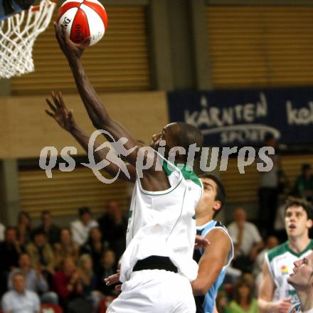 Basketball Bundesliga. Woerthersee Piraten gegen UBC St. Poelten. Brandon Hartley (Piraten).  Klagenfurt, 26.10.2008
Copyright Kuess

---
pressefotos, pressefotografie, kuess, qs, qspictures, sport, bild, bilder, bilddatenbank