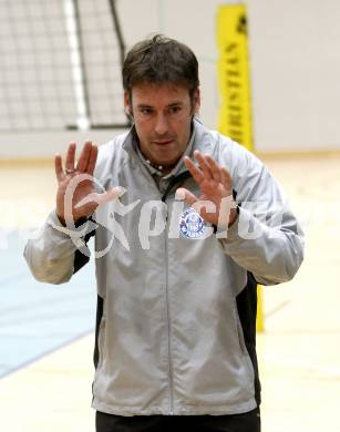 Volleyball MEVZA. ATSC Wildcats gegen Branik Maribor. Trainer: Helmut Voggenberger (Wildcats). Klagenfurt, 25.10.2008
Copyright Kuess

---
pressefotos, pressefotografie, kuess, qs, qspictures, sport, bild, bilder, bilddatenbank
