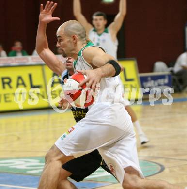 Basketball Bundesliga. Woerthersee Piraten gegen UBC St. Poelten. Joachim Buggelsheim  (Piraten).  Klagenfurt, 26.10.2008
Foto: Nadja Kuess

---
pressefotos, pressefotografie, kuess, qs, qspictures, sport, bild, bilder, bilddatenbank