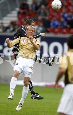 Fussball. Tipp3-Bundesliga. SK Austria Kelag Kaernten gegen LASK. Oliver Pusztai, (Kaernten), Christian Mayrleb  (LASK). Klagenfurt, 26.10.2008
Copyright Kuess

---
pressefotos, pressefotografie, kuess, qs, qspictures, sport, bild, bilder, bilddatenbank