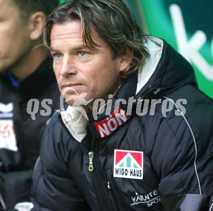 Fussball. Tipp3-Bundesliga. SK Austria Kelag Kaernten gegen LASK. Trainer Frenkie Schinkels (Kaernten). Klagenfurt, 26.10.2008
Copyright Kuess

---
pressefotos, pressefotografie, kuess, qs, qspictures, sport, bild, bilder, bilddatenbank