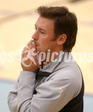 Volleyball MEVZA. ATSC Wildcats gegen Branik Maribor. Trainer Helmut Voggenberger (Wildcats). Klagenfurt, 25.10.2008
Copyright Kuess

---
pressefotos, pressefotografie, kuess, qs, qspictures, sport, bild, bilder, bilddatenbank