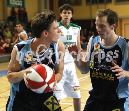 Basketball Bundesliga. Woerthersee Piraten gegen UBC St. Poelten. Martin Speiser, Thomas Schreiner (St. Poelten).  Klagenfurt, 26.10.2008
Copyright Kuess

---
pressefotos, pressefotografie, kuess, qs, qspictures, sport, bild, bilder, bilddatenbank