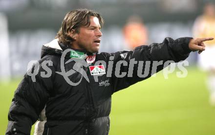 Fussball. Tipp3-Bundesliga. SK Austria Kelag Kaernten gegen LASK. Trainer Frenkie Schinkels (Kaernten). Klagenfurt, 26.10.2008
Copyright Kuess

---
pressefotos, pressefotografie, kuess, qs, qspictures, sport, bild, bilder, bilddatenbank