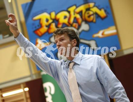 Basketball Bundesliga. Woerthersee Piraten gegen UBC St. Poelten. Trainer Matthias Fischer (Piraten).  Klagenfurt, 26.10.2008
Copyright Kuess

---
pressefotos, pressefotografie, kuess, qs, qspictures, sport, bild, bilder, bilddatenbank