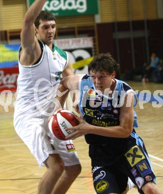 Basketball Bundesliga. Woerthersee Piraten gegen UBC St. Poelten. Selmir Husanovic  (Piraten), Martin Speiser (St. Poelten).  Klagenfurt, 26.10.2008
Copyright Kuess

---
pressefotos, pressefotografie, kuess, qs, qspictures, sport, bild, bilder, bilddatenbank