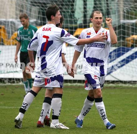 Fussball Regionalliga. SAK gegen SC Sparkasse Elin Weiz. Torjubel Darjan Aleksic, Christian Dlopst (SAK). Klagenfurt, 25.10.2008
Foto: Kuess
---
pressefotos, pressefotografie, kuess, qs, qspictures, sport, bild, bilder, bilddatenbank