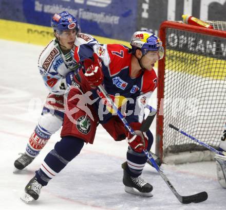 EBEL. Eishockey Bundesliga. EC VSV gegen Red Bull Salzburg. Niko Toff, (VSV), Adrian Foster (Salzburg). Villach, am 30.10.2008.
Foto: Kuess

---
pressefotos, pressefotografie, kuess, qs, qspictures, sport, bild, bilder, bilddatenbank